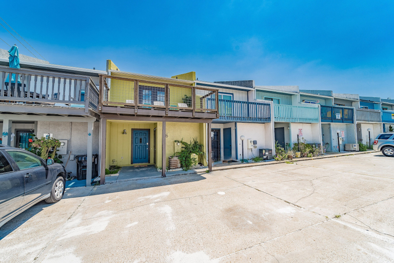 Exterior & Views, Tarpon 6, 3 Bedrooms, Bay