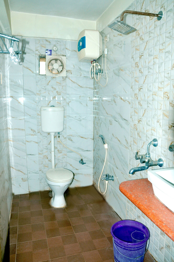 Bathroom 4, Akarshak Heritage by ShriGo Hotels, Buxar