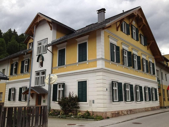 Exterior & Views 2, Fruehstueckspension Josefinum, Liezen