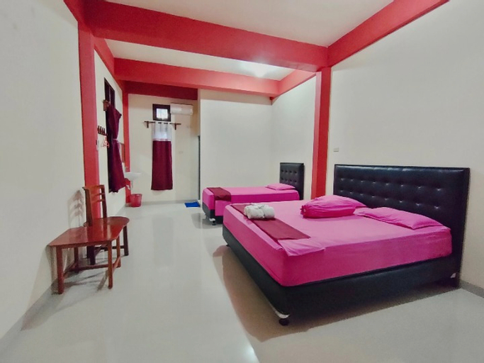 Bedroom 3, Barriga Feliz Surf Camp, South Nias