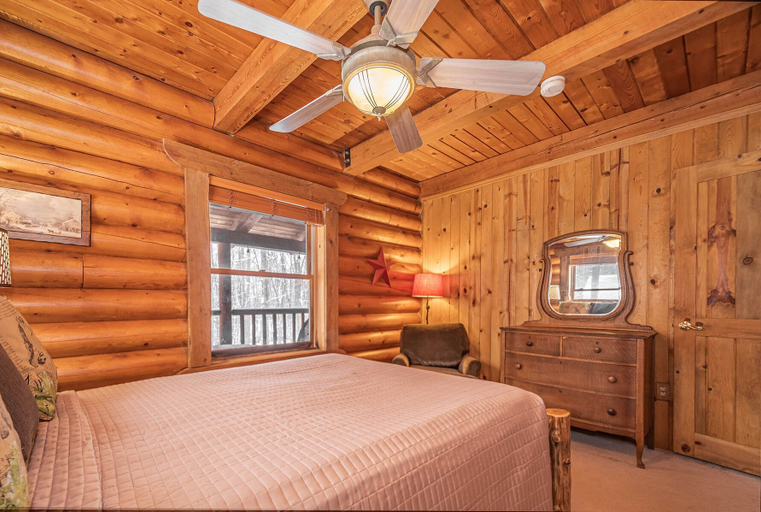 Bedroom 3, Four Skisons, Garrett