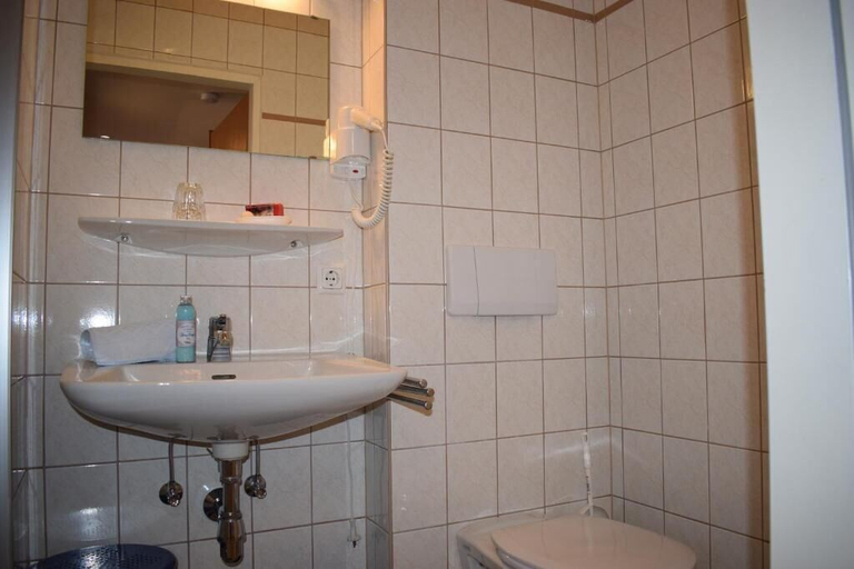 Bathroom 4, Fruehstueckspension Josefinum, Liezen
