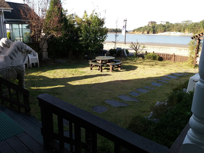 Others 5, Marina Pension, Hwaseong