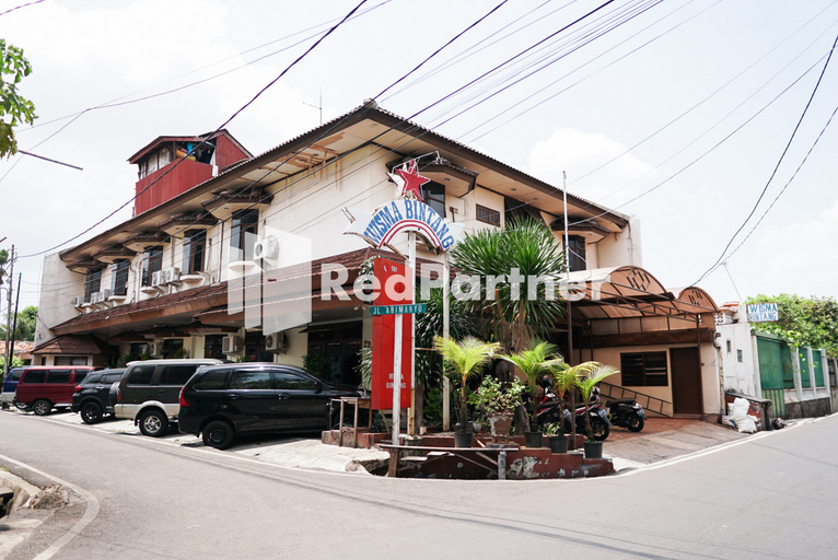Exterior & Views 2, Wisma Bintang Mitra RedDoorz, Central Jakarta