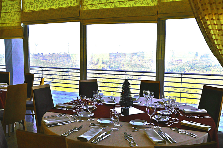 Food & Drinks 5, Hotel Versatile, Guarda