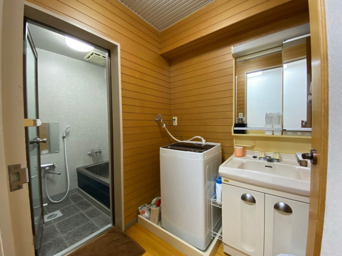 Bathroom 4, Atami Kaikotei 202, Atami
