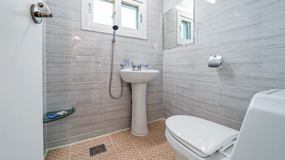 Bathroom 3, Jeju Pelong Pension, Jeju