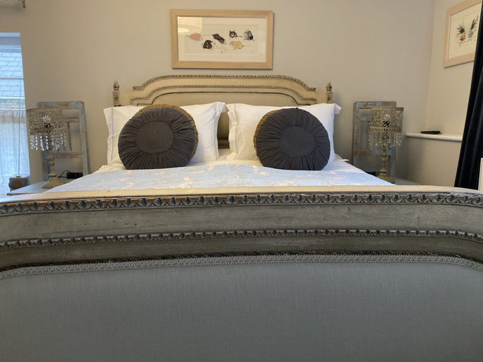 Bedroom 3, No 22, Devon