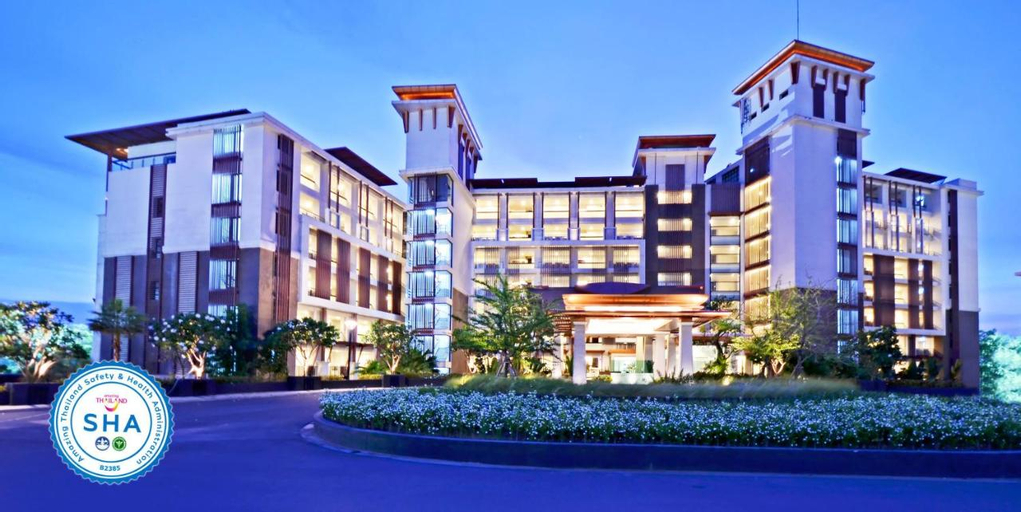 Exterior & Views 21