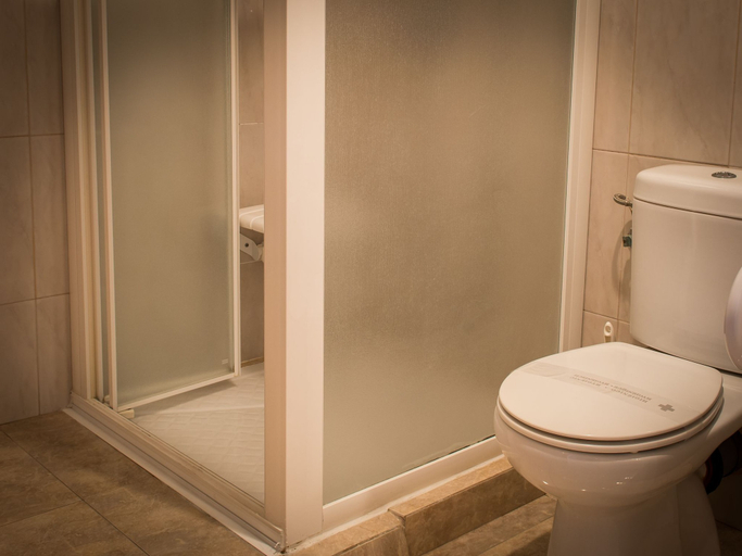 Bathroom 4, Felipe II, Castellón