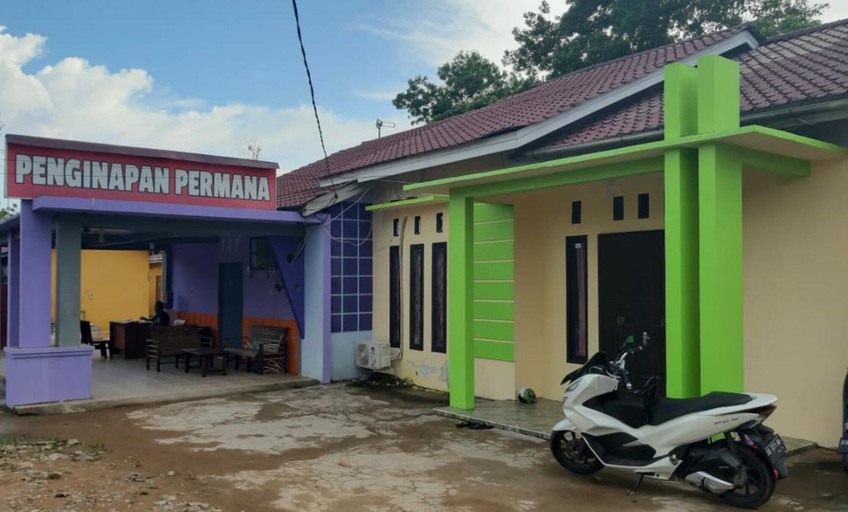 Exterior & Views 1, Penginapan Permana, Kubu Raya