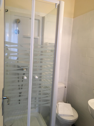 Bathroom 4, Hôtel Le Trouville, Calvados