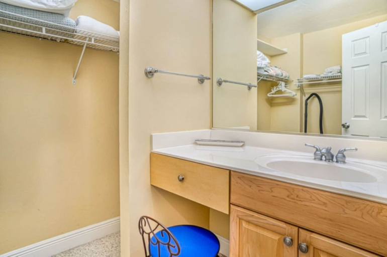 Bathroom 4, Island Beach Club #220C, Lee
