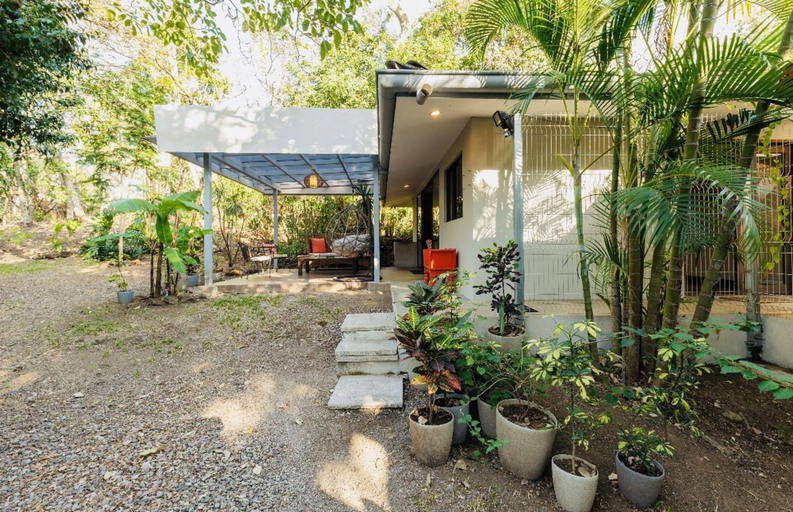 Exterior & Views 2, Relaxing Sound of River Birds Squirrels, Santa Ana