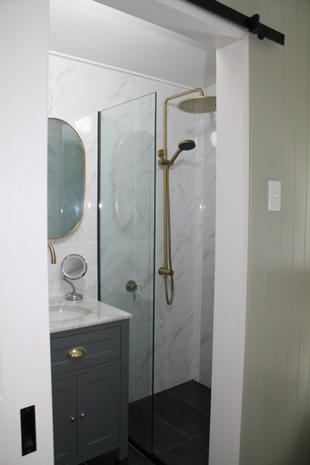 Bathroom 4, Little Ray on Sunshine, Bribie Island