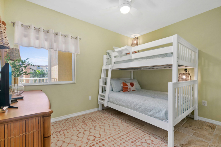 Bedroom 3, Bella Lago 143, Lee