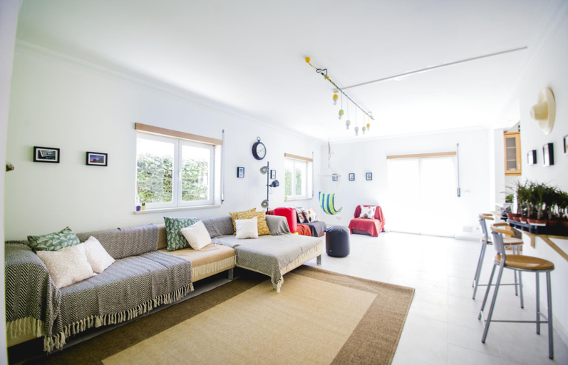 Others 2, Pineapple Surf House, Peniche