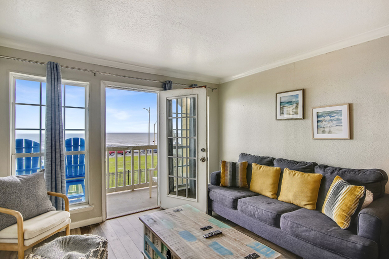 Others 1, Victorian 8202-just Beachy, Galveston