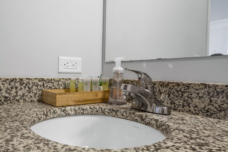 Bathroom 5, Close to Campus Student Housing + Amenities, Atlanta