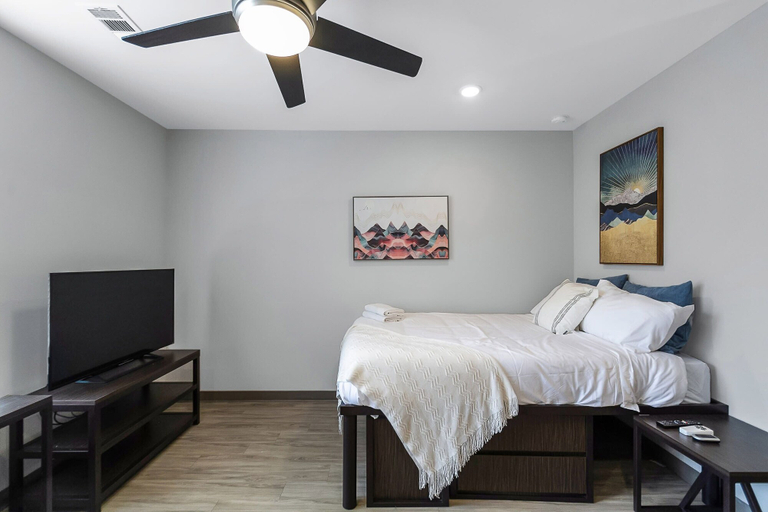 Bedroom 4, Close to Campus Student Housing + Amenities, Atlanta