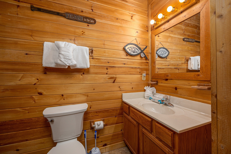 Bathroom, Among The Trees, Jefferson