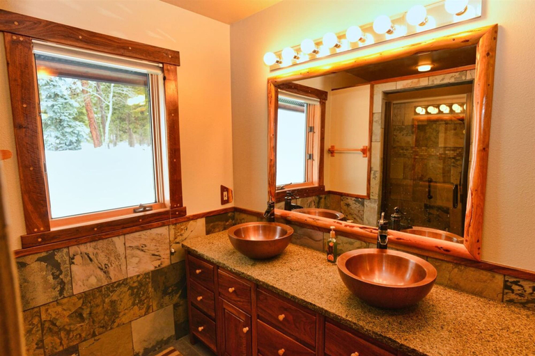 Bathroom 3, Off the Hook by Casago Mccall - Donerightmanagement, Valley