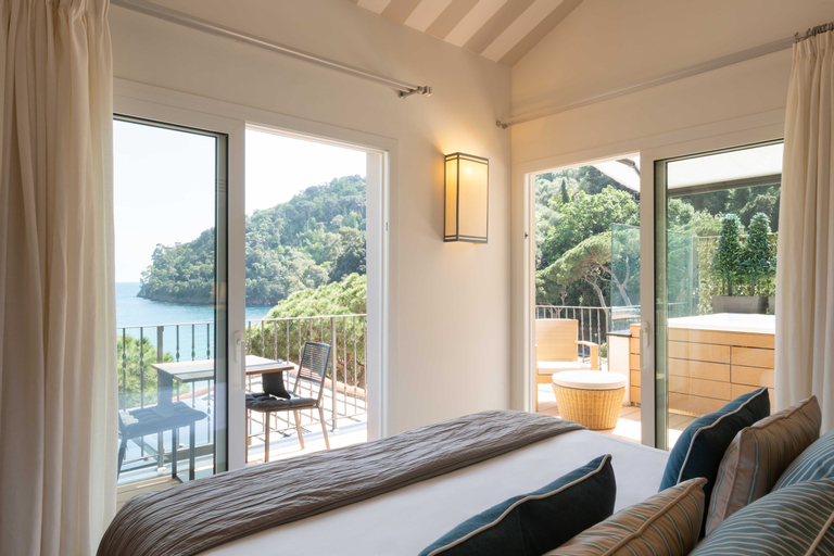 Exterior & Views 7