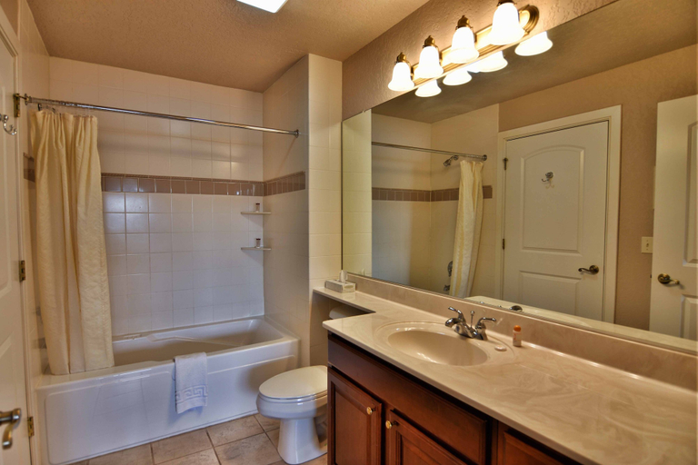 Bathroom 3, Unit 303 BD/ 2 BA, Barron