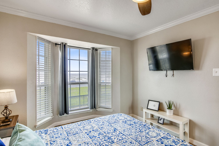 Bedroom 3, Victorian 8202-just Beachy, Galveston