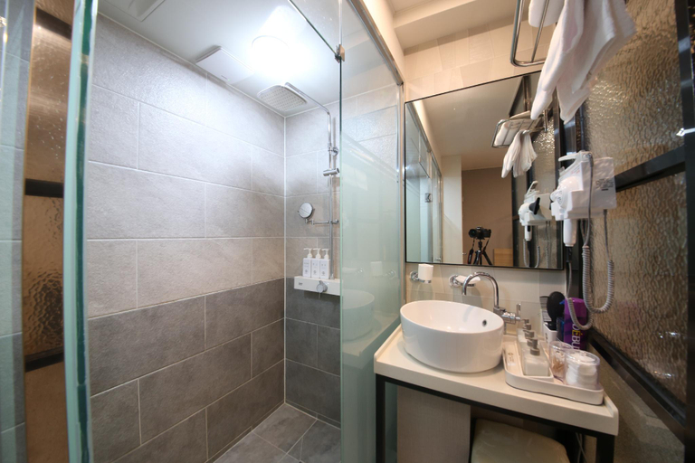 Bathroom 5, Hotel The Terrace, Gwangsan