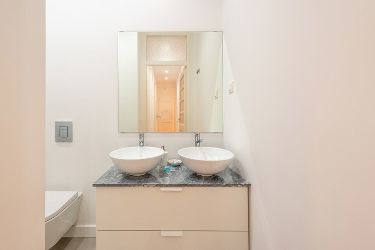 Bathroom 3, Guestready - Fantastic Apt Near Castelo de S. Jorge, Lisbon