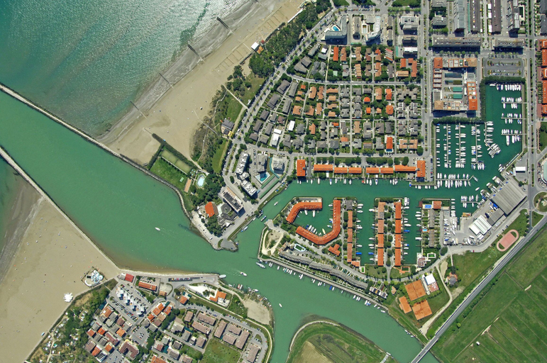 Exterior & Views 2, Beautiful Sea Front Apartment With Swimming Pool, Venezia