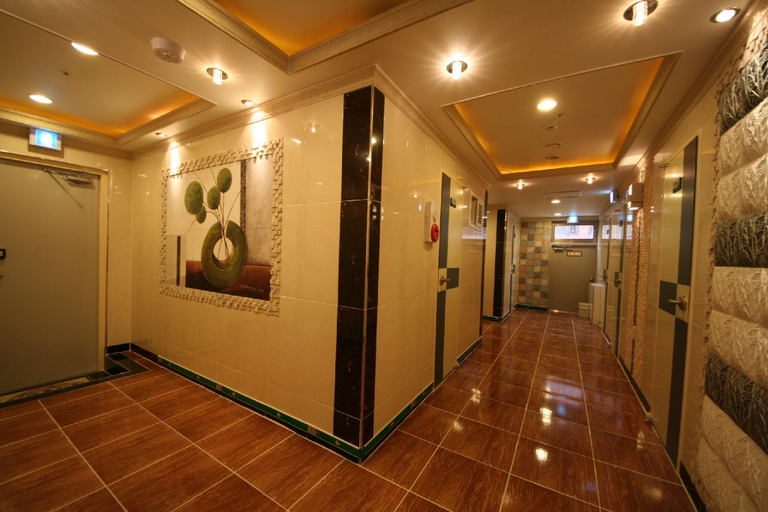 Others 1, Ivy House, Seongnam