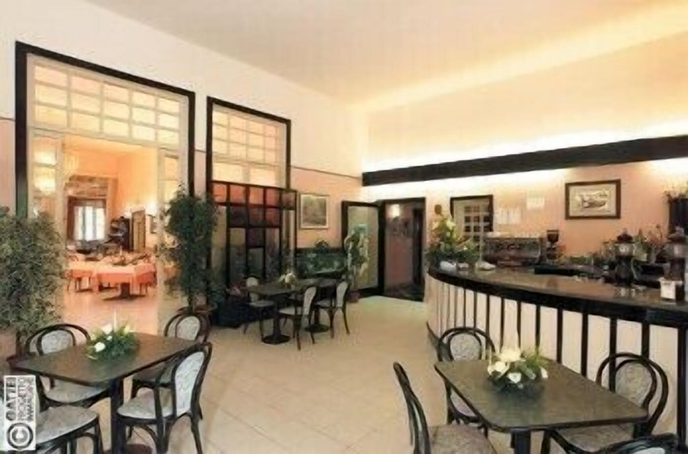 Food & Drinks 5, Hotel Salus, Parma