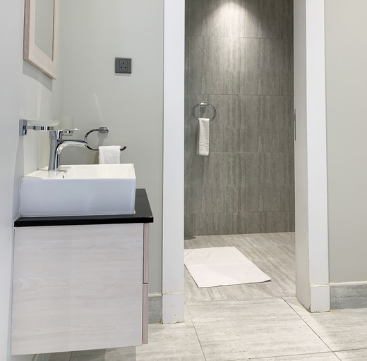 Bathroom 4, Ewaa Alarab Alarid District, Riyadh
