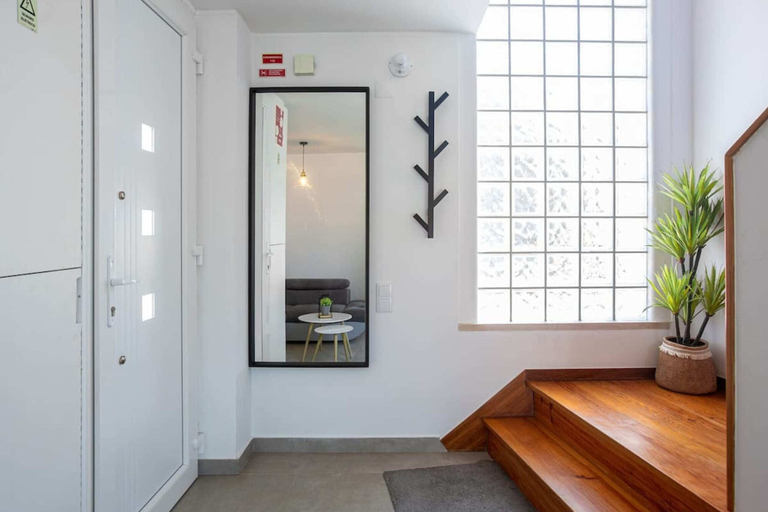 Others 5, GuestReady - Amor & Mar, Almada