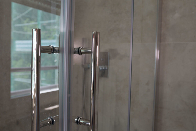 Bathroom 4, Hotel Salus, Parma