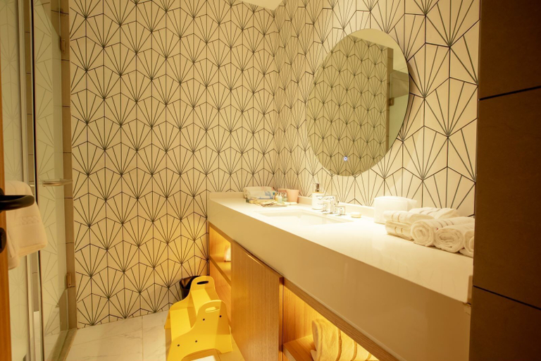 Bathroom 5, Yixing Academy, Wuxi