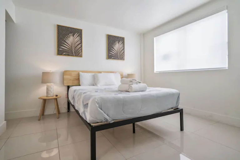 Bedroom, Miami Suite 203, Miami-Dade