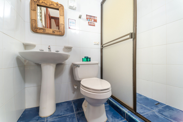 Bathroom 4, Hotel Casa Baquero, Restrepo
