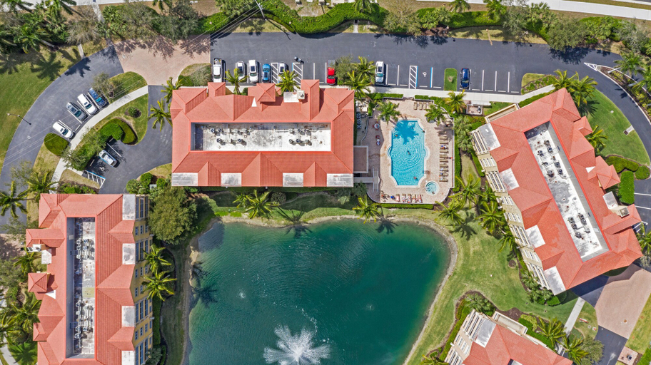 Exterior & Views 2, Bella Lago 143, Lee
