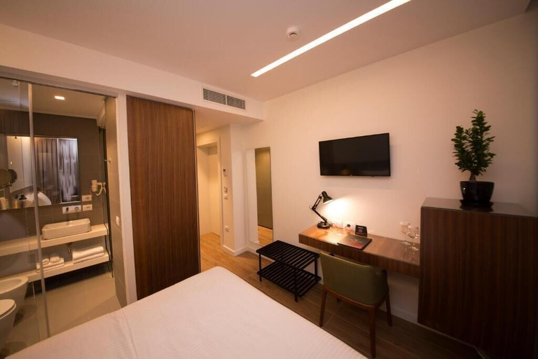 Bedroom 3, Hotel Theatro, Tiranës