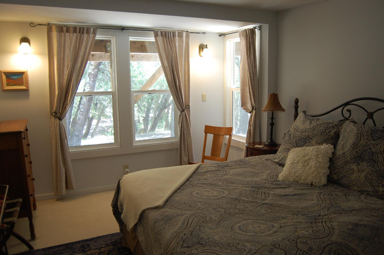 Bedroom 2, Dunning Ranch Guest Suites, San Luis Obispo