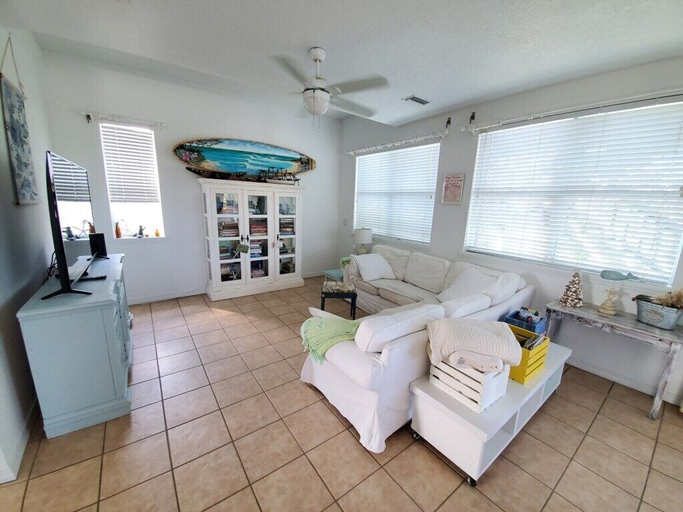 Others 5, Mermaid House - Upper, Saint Johns