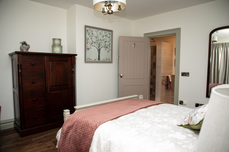 Bedroom 4, Luxury Castle Lodge