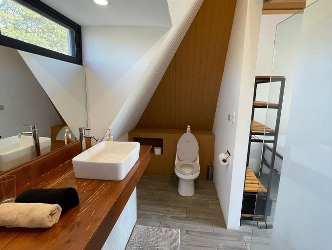 Bathroom 4, Pyramid Roche Tamarindo, Santa Cruz