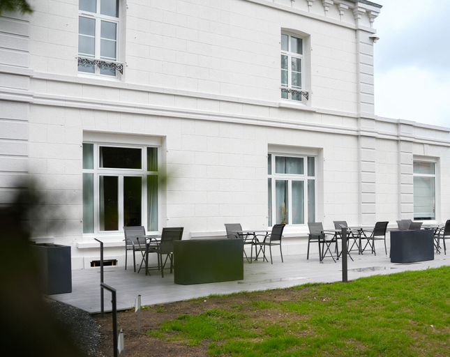Exterior & Views 2, Hotel Echappee en Baie - Chambres climatisees -Parking prive gratuit dont forfaits bornes electrique, Somme