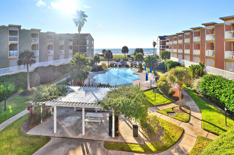 Exterior & Views 1, Victorian 5209-no Worries, Galveston