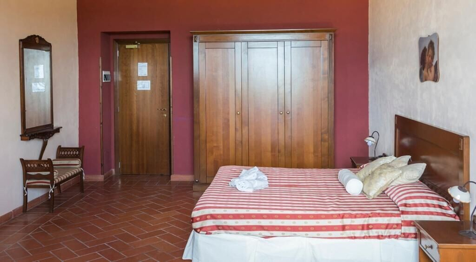Bedroom 3, Hotel Lady Lusya, Syracuse