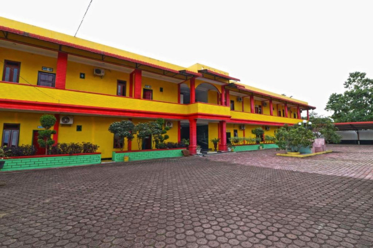 Exterior & Views 4, Hotel Rembulan by ZUZU, Tebing Tinggi